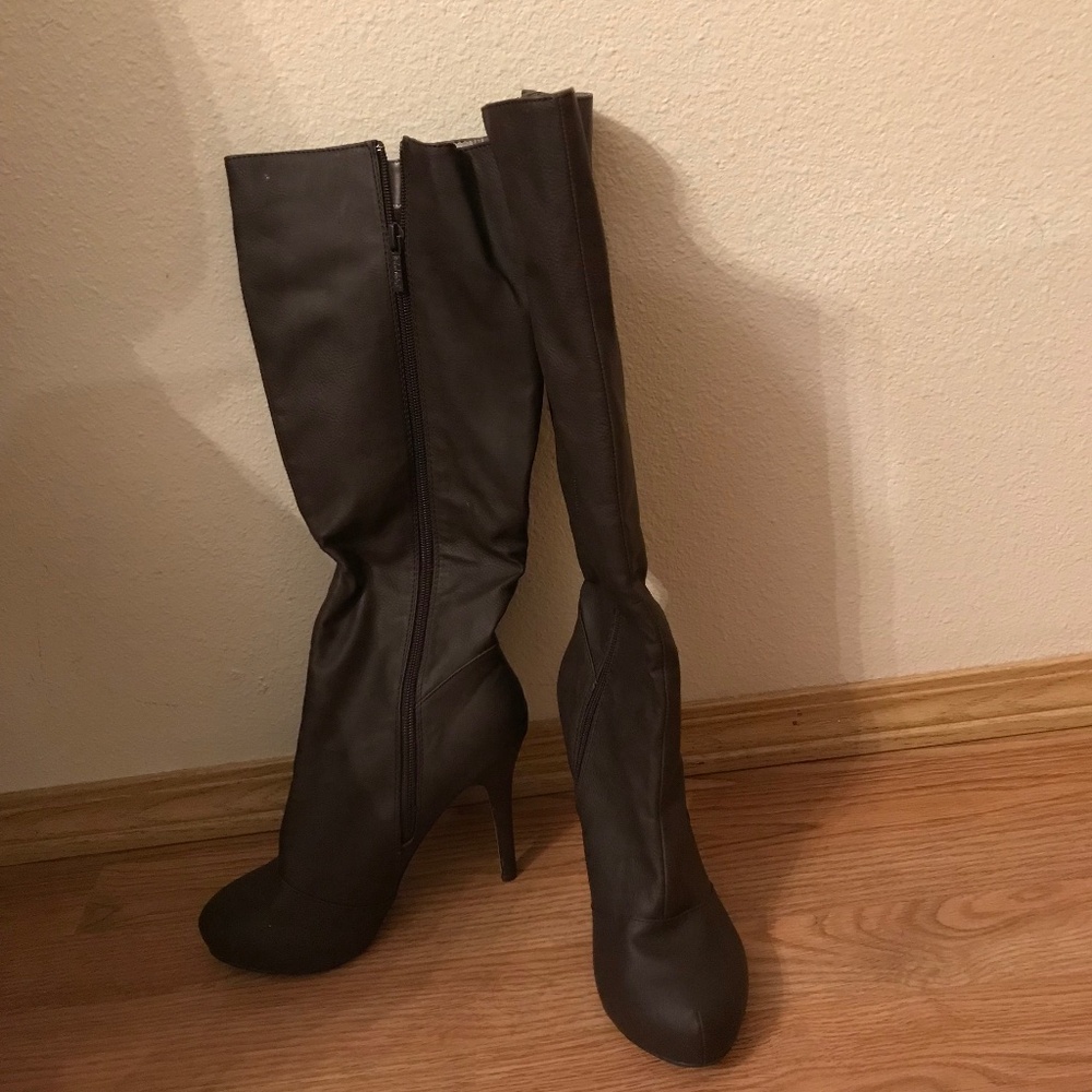 Brown leather boots high heels